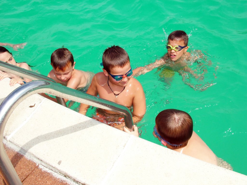 inpiscina44.jpg