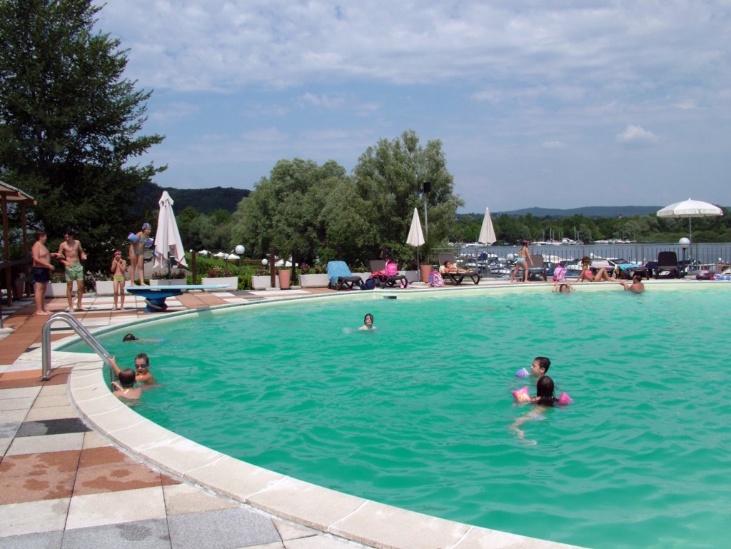 inpiscina52.jpg