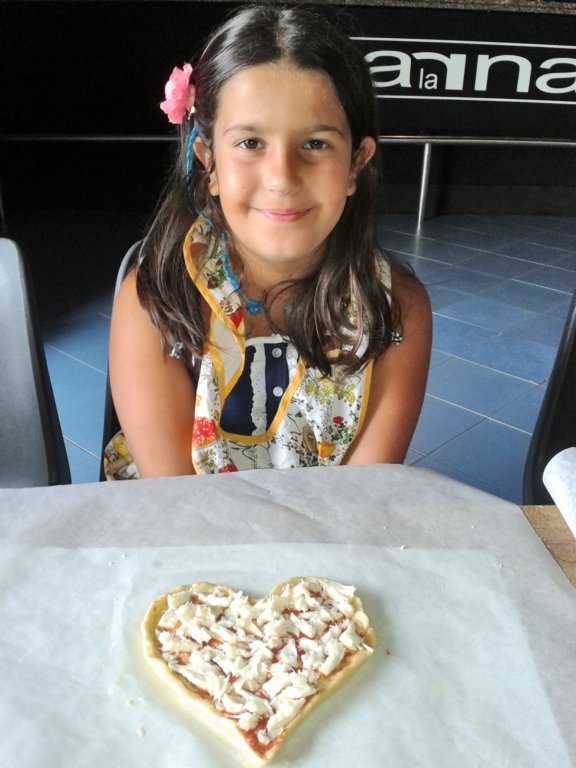 facciamounapizza11.jpg