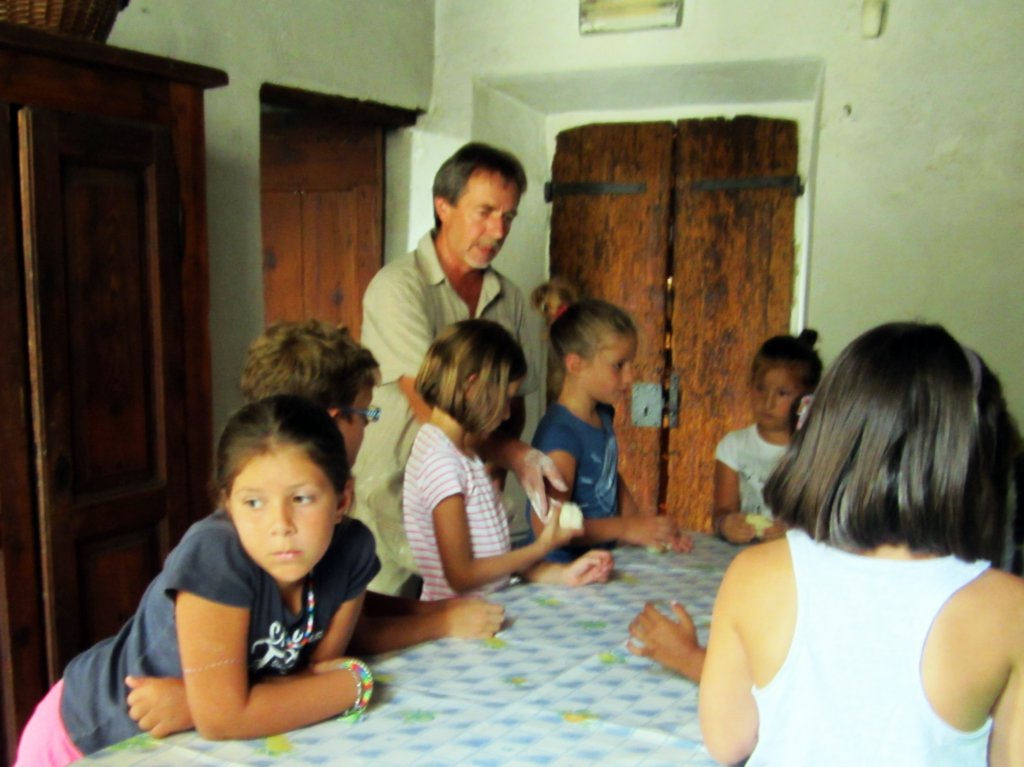 facciamoilpaneinfattoria24.jpg