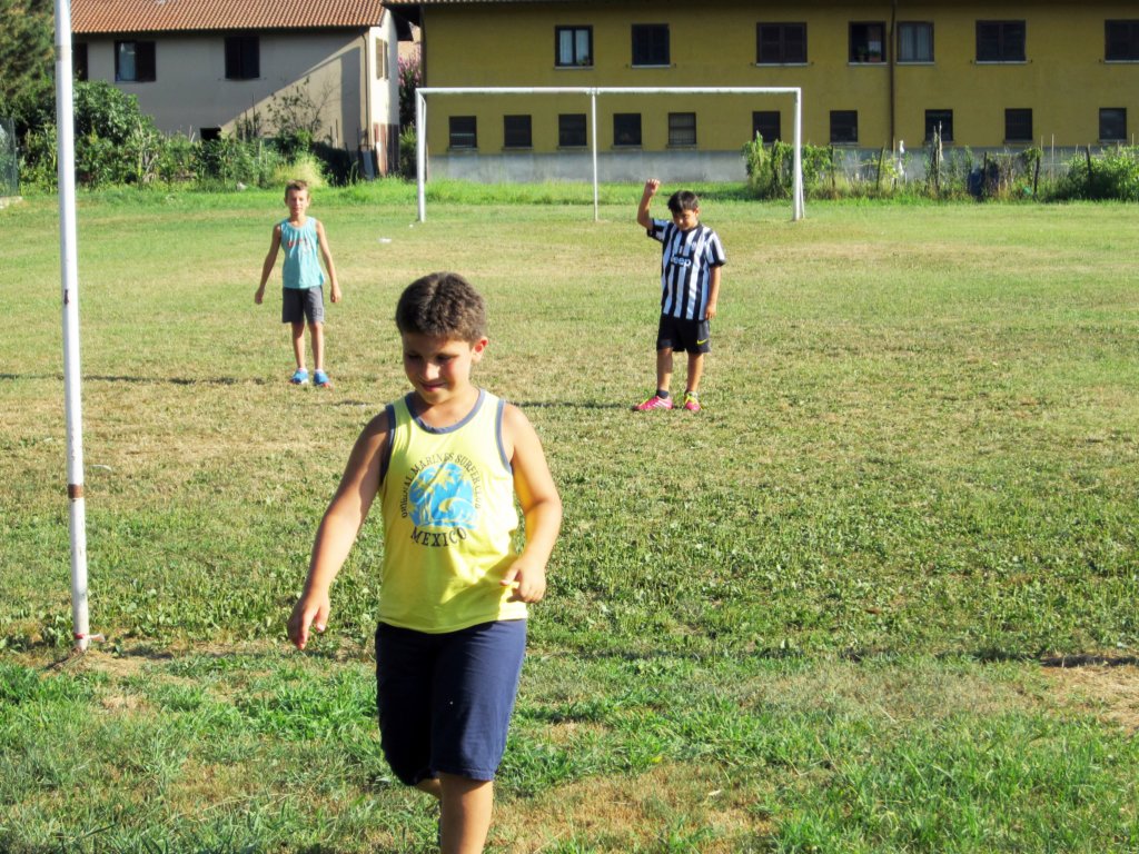 tradizionalepartitadicalcioconigenitori.jpg