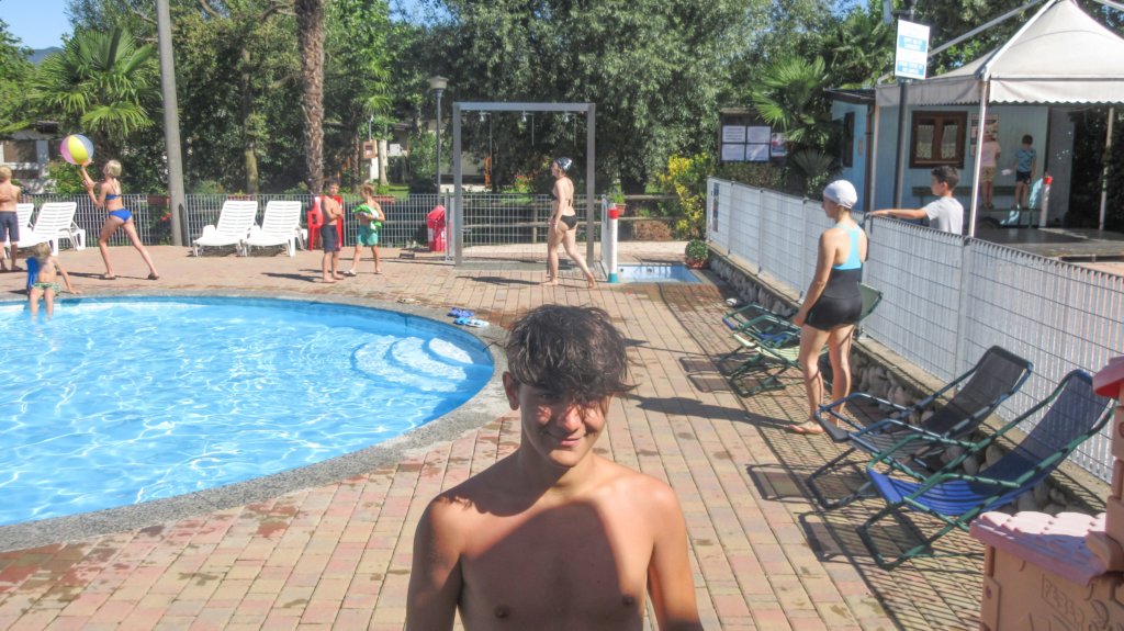 photo3.jpg